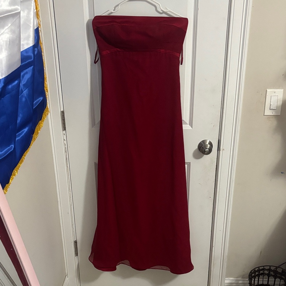 Elegant Strapless Red Dress